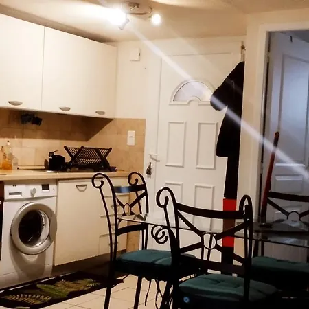 Les Pieds Dans L'eau Nyaraló Borgo