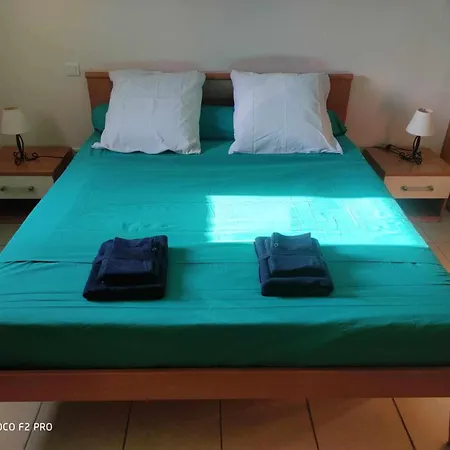 Les Pieds Dans L'eau