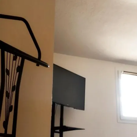 Les Pieds Dans L'eau Borgo (Corsica)